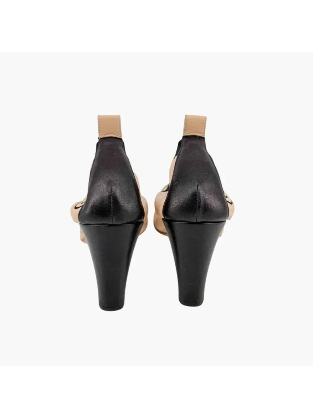 Chanel Beige Black Cap Toe CC Leather Pumps Heels Size 40 US 9-9.5 Stretch